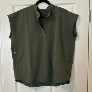 FIGS Rafaela Oversized Scrub Shirt Size M Color Moss